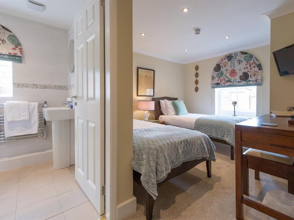 Darwin'S Townhouse Bed & Breakfast Shrewsbury Room photo